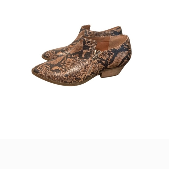 Chelsea & Violet Booties Womens 6.5 Tan Black Snakeskin Print Ankle Boots - Picture 3 of 8